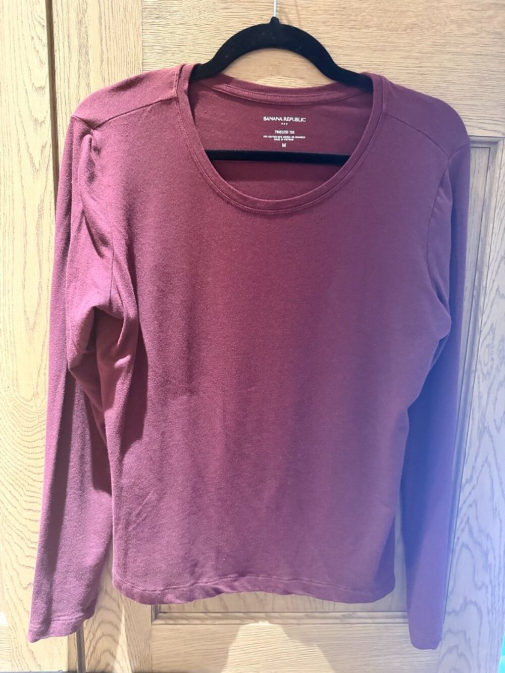 Banana Republic Timeless Tee Burgundy Long Sleeve Crewneck M